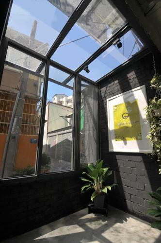 Hostal Avery Case