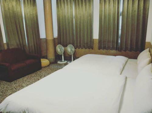 Tungning Hostel - Dafu St