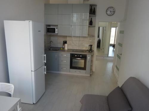 Apart Arcadia Kadorr 8