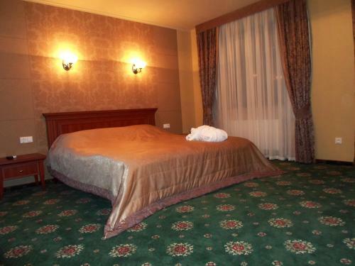 H & K Imperial Plus Hotel