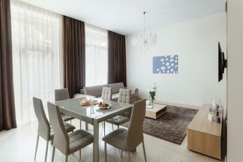 Arcadia Villa Apartments