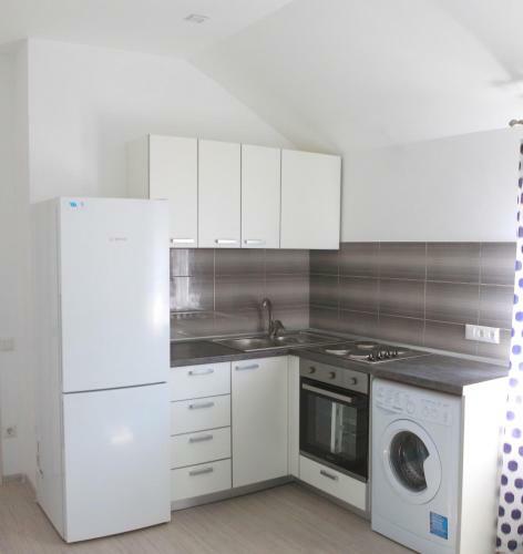 Apartment Zolotoy Bereg 5
