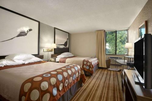 Hotel Super 8 By Wyndham Redfield