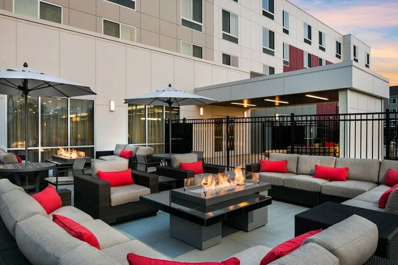 Hotel Courtyard By Marriott Pullman