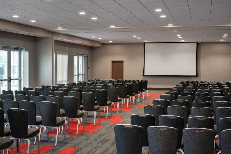 Hotel Courtyard By Marriott Pullman