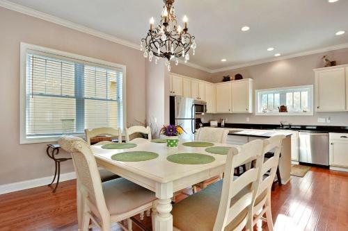 Bridle Trail Getaway