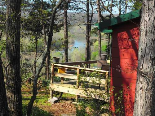 Rock Eddy Bluff Farm Cabins