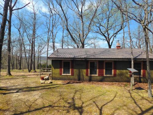 Rock Eddy Bluff Farm Cabins