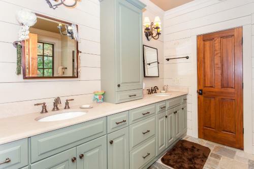 183 Starry Night Lane Home
