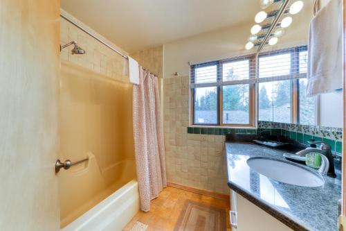 26 Siskin Executive Home