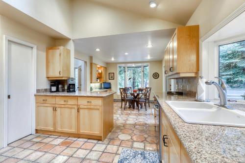 26 Siskin Executive Home