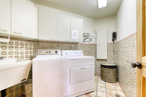 26 Siskin Executive Home