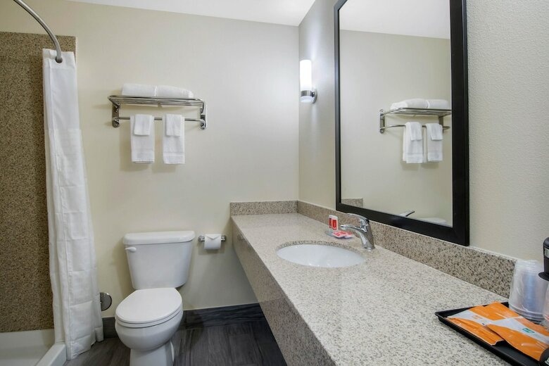 Hotel Econo Lodge Inn & Suites