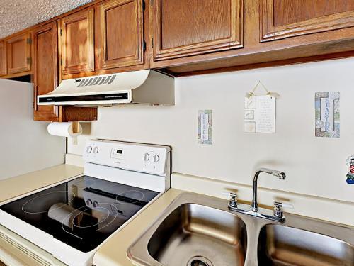 Apartamento 5570 Gulf Blvd Condo Unit 201