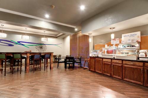 Hotel Holiday Inn Express Marshfield - Springfield Area
