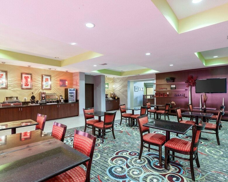 Hotel Comfort Suites Greenville