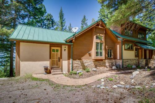 The Hilltop Lakefront Hideaway