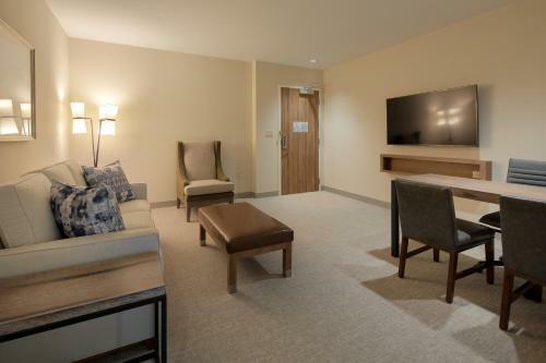 Hotel Embassy Suites St Augustine Beach Oceanfront Resort