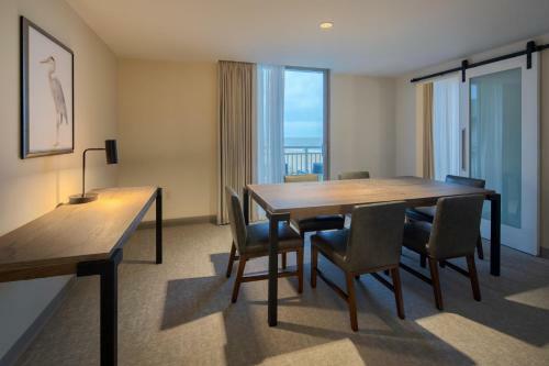 Hotel Embassy Suites St Augustine Beach Oceanfront Resort