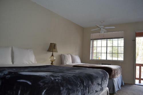 Deep Creek Motel