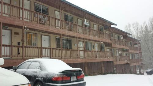 Deep Creek Motel
