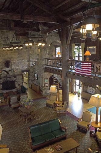 Giant City Lodge