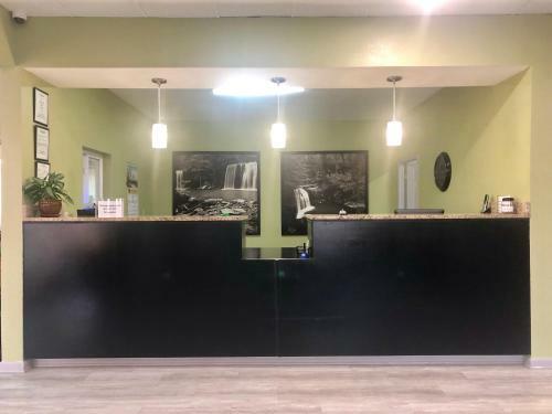 Hotel Americas Best Value Inn Brinkley