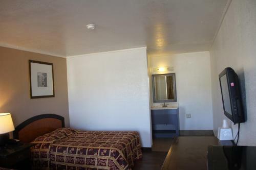Motel Lonestar Inn And Suite