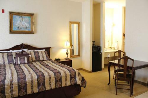 Hotel Silverland Inn & Suites