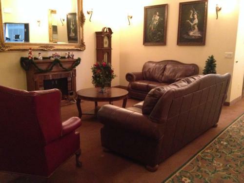 Hotel Silverland Inn & Suites