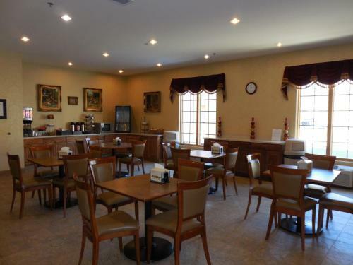 Hotel Silverland Inn & Suites