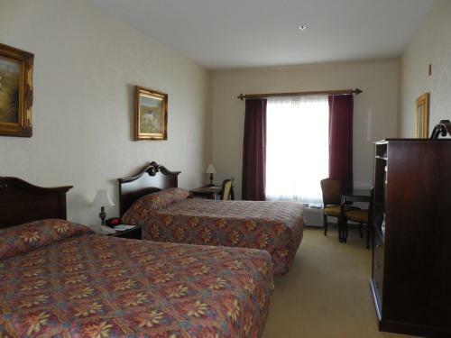 Hotel Silverland Inn & Suites