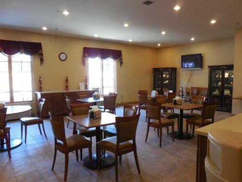 Hotel Silverland Inn & Suites