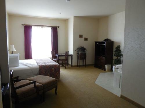 Hotel Silverland Inn & Suites