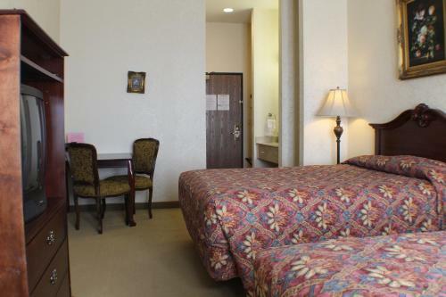 Hotel Silverland Inn & Suites