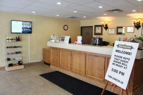 Hotel Silverland Inn & Suites