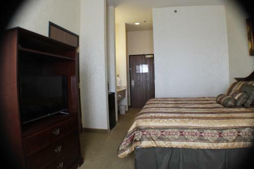 Hotel Silverland Inn & Suites