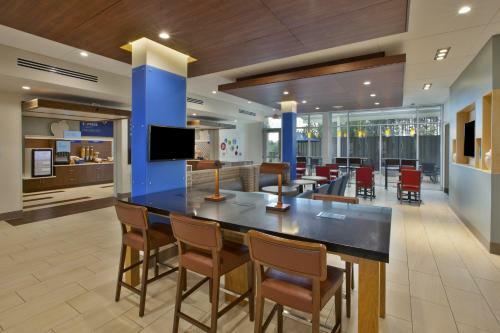 Hotel Holiday Inn Express And Suites South Hill