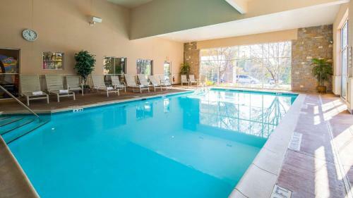 Hotel Best Western Plus Revere Inn & Suites