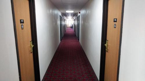 Hotel Red Carpet Inn - Windom