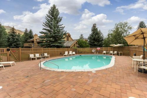 Snow Creek Retreat