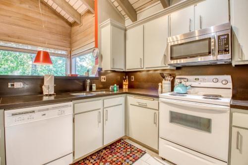 Snow Creek Retreat