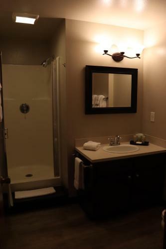 Hotel Lone Fir Resort
