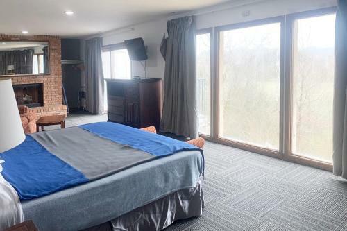Hotel Lake St Louis