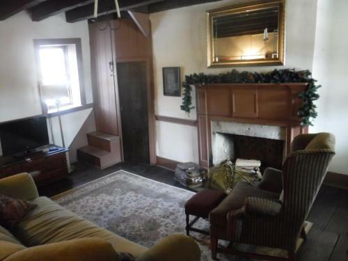 Headley Inn Bed And Breakfast