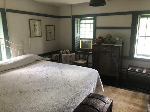 Headley Inn Bed And Breakfast