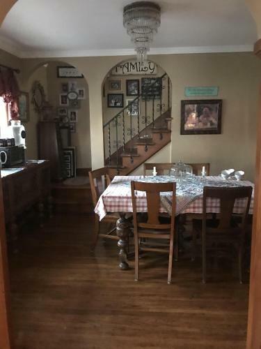 Maple Street Bed And Breakfast
