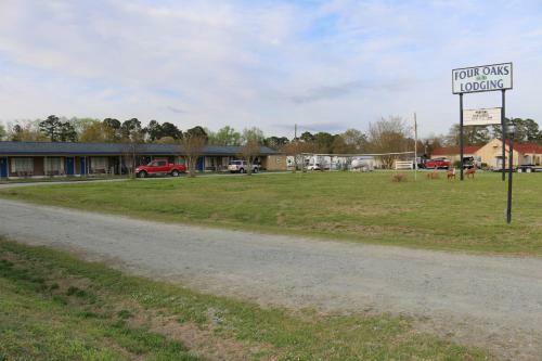 Hotel Four Oaks Lodging
