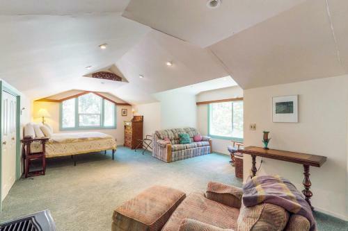 Sierra Bridge House