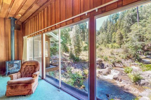 Sierra Bridge House